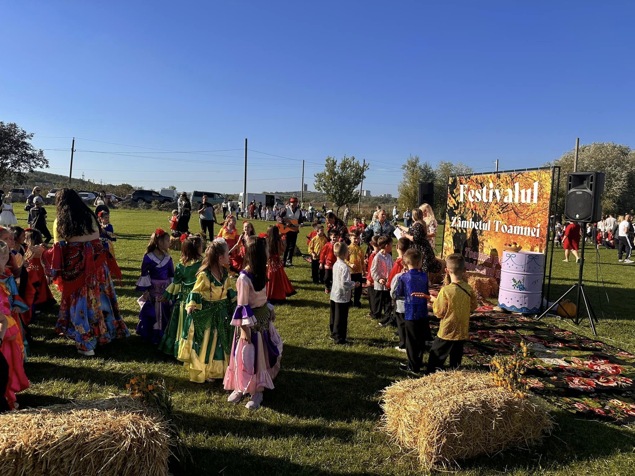 FESTIVALUL "ZAMBETUL TOAMNA", ediția a II, sărbătorit în mijlocul naturii, a fost organizat de colectivul Grădiniței "Regina Maria"