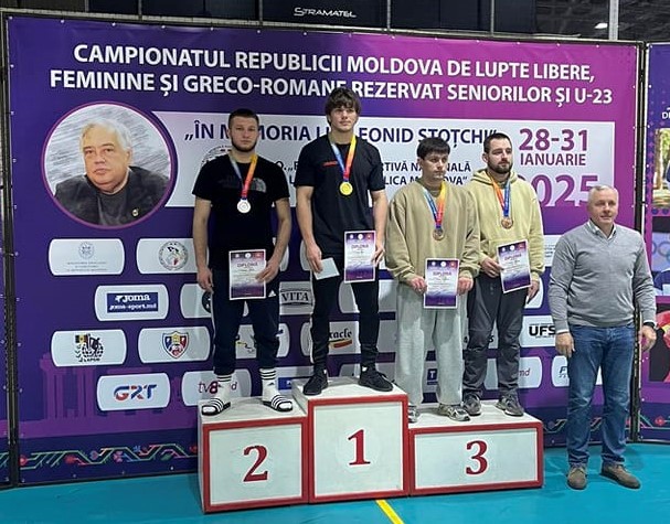 Colectivul Primăriei Ialoveni îl felicită pe ialoveneanul Cristian Rusu cu obținerea onorificului