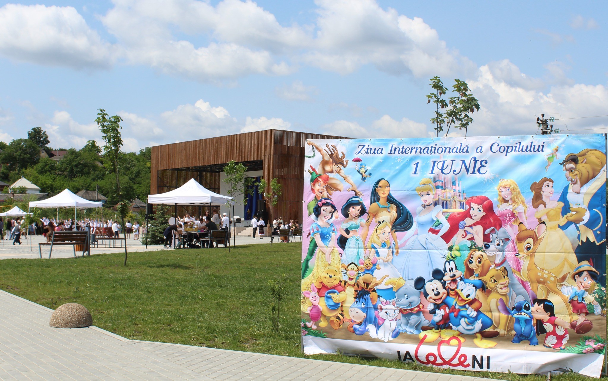 SĂ SĂRBĂTORIM COPILĂRIA ÎMPREUNĂ