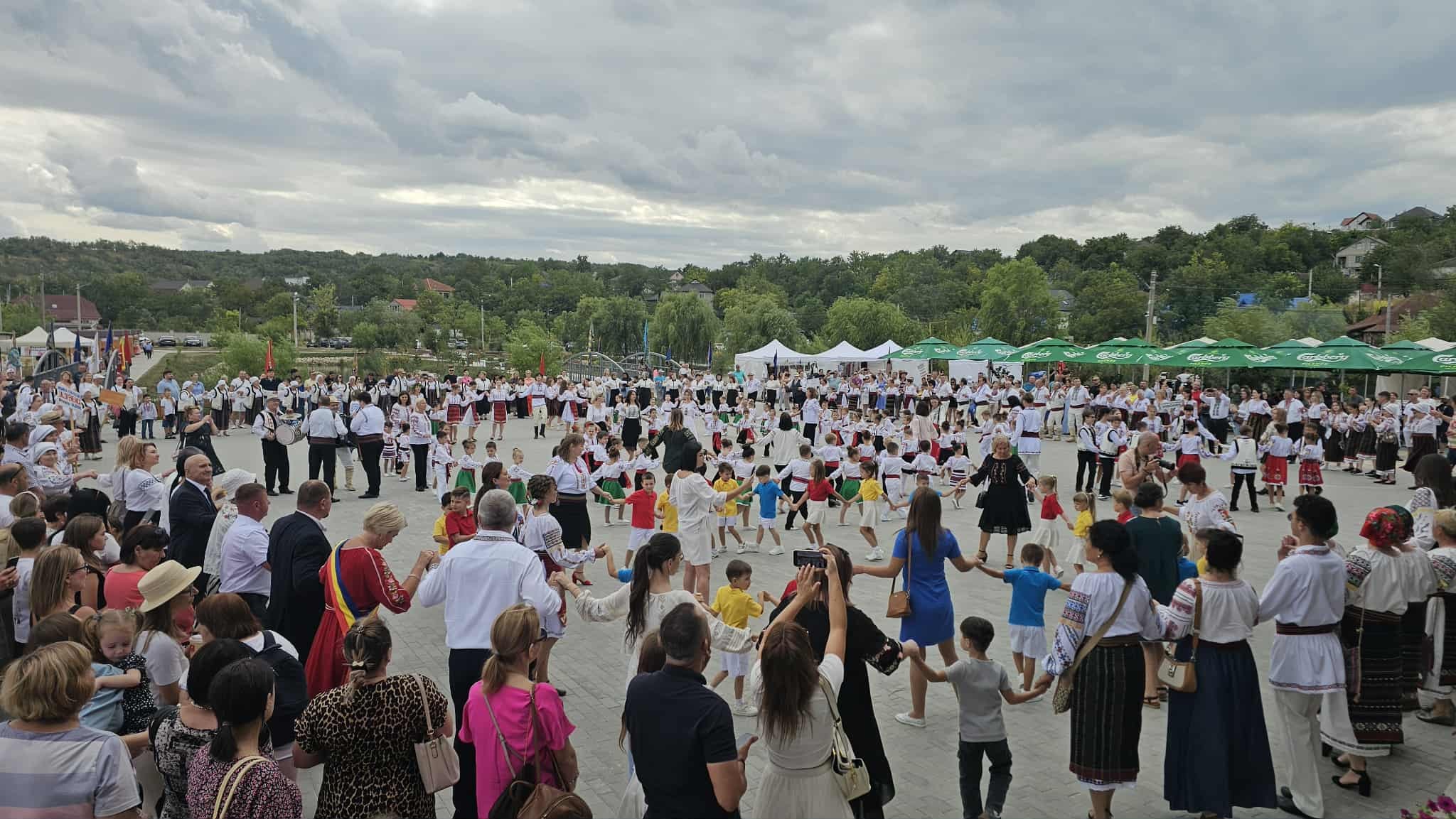 Orașul Ialoveni. Festivalul Național ”ÎN OGRADA NEAMULUI”