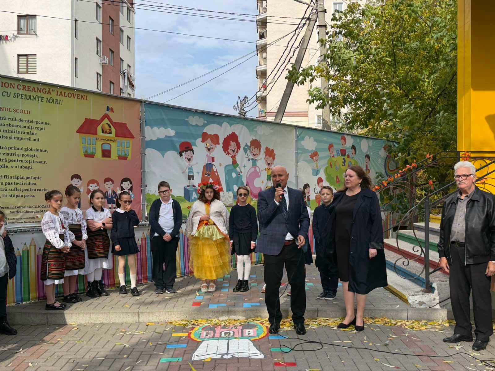 Târgul de caritate „În Împărăția Toamnei” – o sărbătoare a generozității și solidarității la Școala Primară „Ion Creangă”