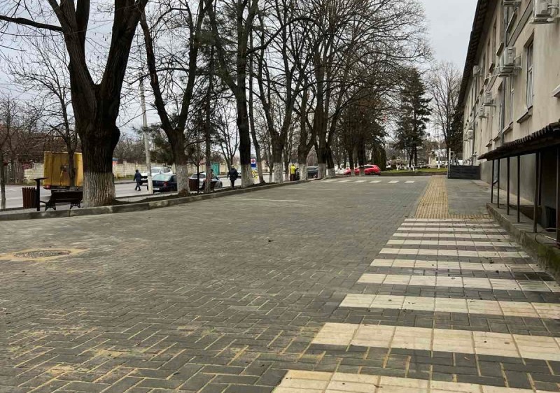 Continuă lucrările de amenajare a orașului Ialoveni