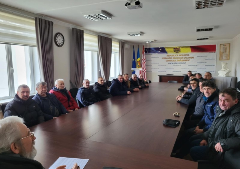 Astăzi, 2 februarie 2025, Primarul orașului Ialoveni, dl Sergiu ARMAȘU, a avut o întrevedere cu veteranii de război