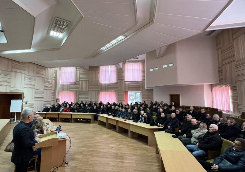 La 22 februarie 2025, Primarul orașului Ialoveni, dl Sergiu ARMAȘU, a participat la o ședință de lucru alături de veteranii de război din raionul Ialoveni