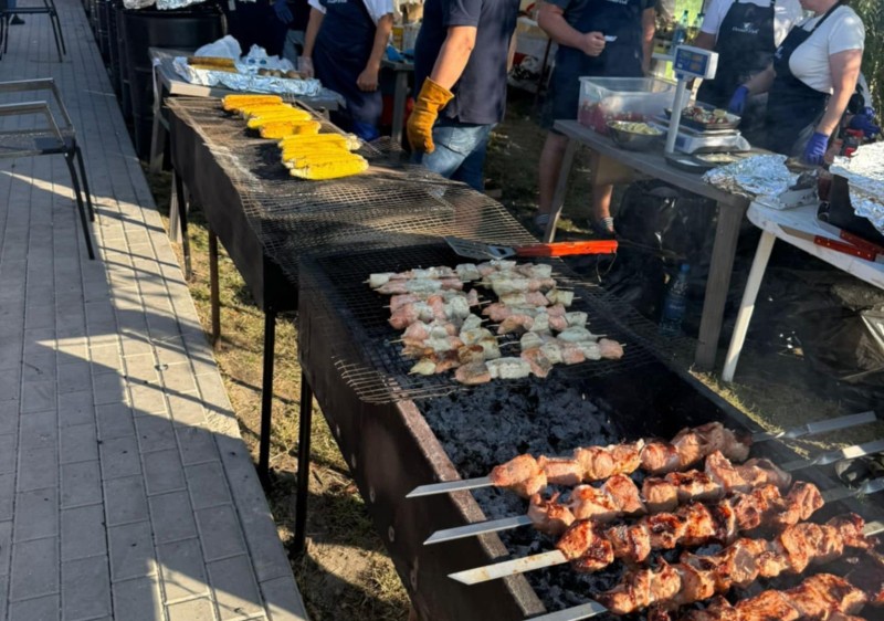 Festivalul Cașcavalului și Fructelor de Mare este în toi la Teatrul Verde din Ialoveni!