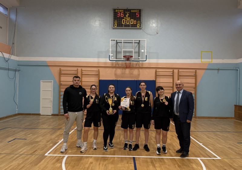 Echipa de fete a orașului Ialoveni – Campioană la Cupa raionului!