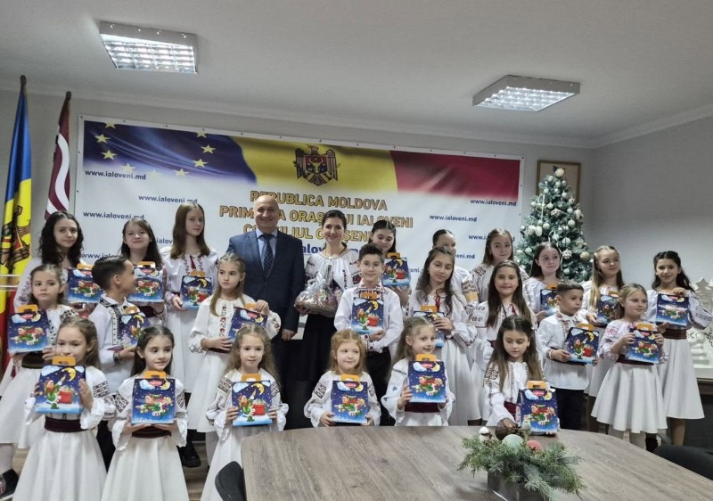 Spiritul Crăciunului a răsunat la Primăria Ialoveni