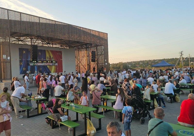 𝐈𝐀𝐋𝐎𝐕𝐄𝐍𝐈 START Festival Gastronomic italian & Fructe de mare “TE IUBESC IALOVENI” prima ediție